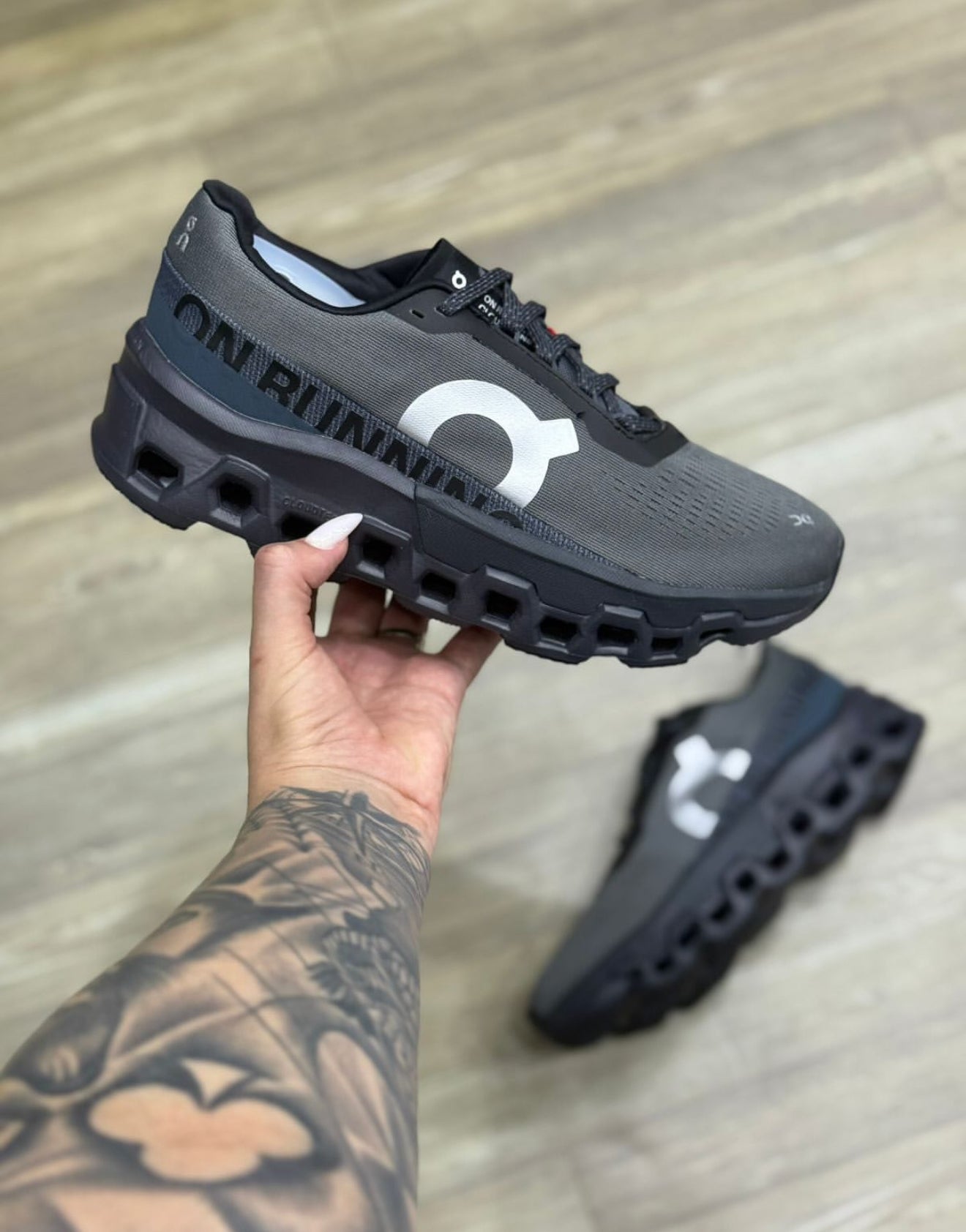 Tennis on running cloudmonster2 premium