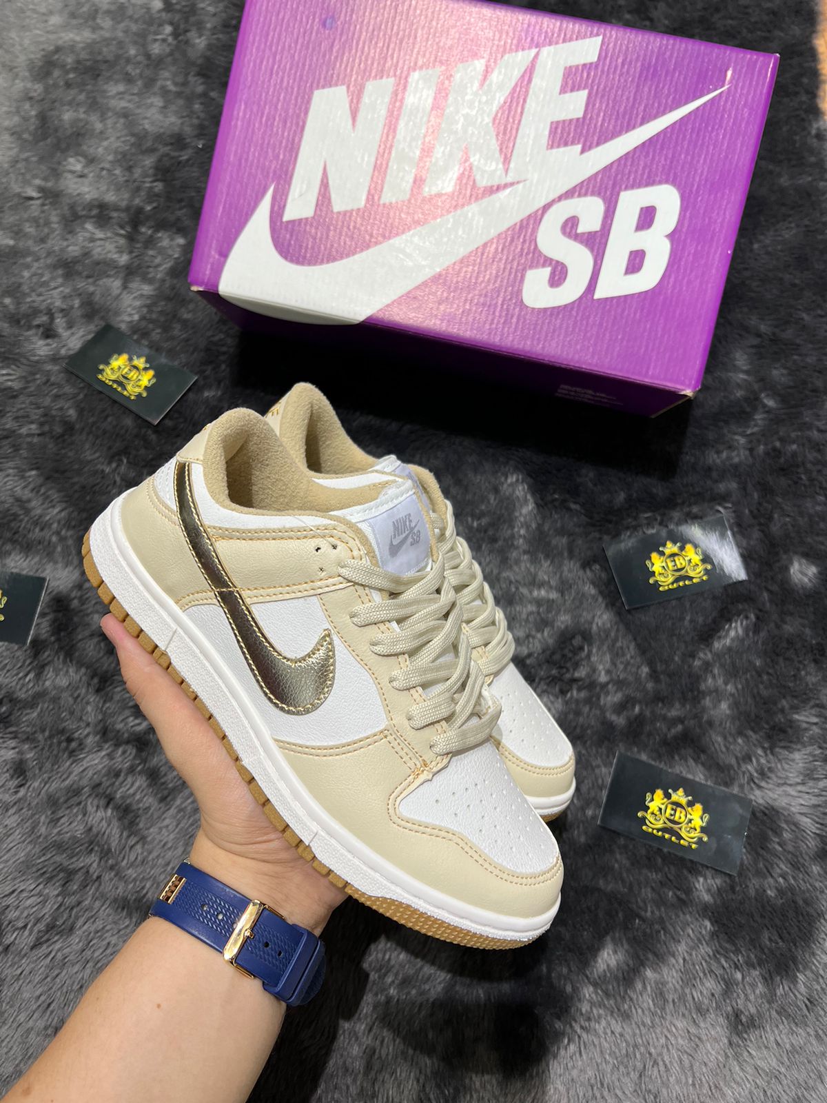 Dunk Low Gold lançamento