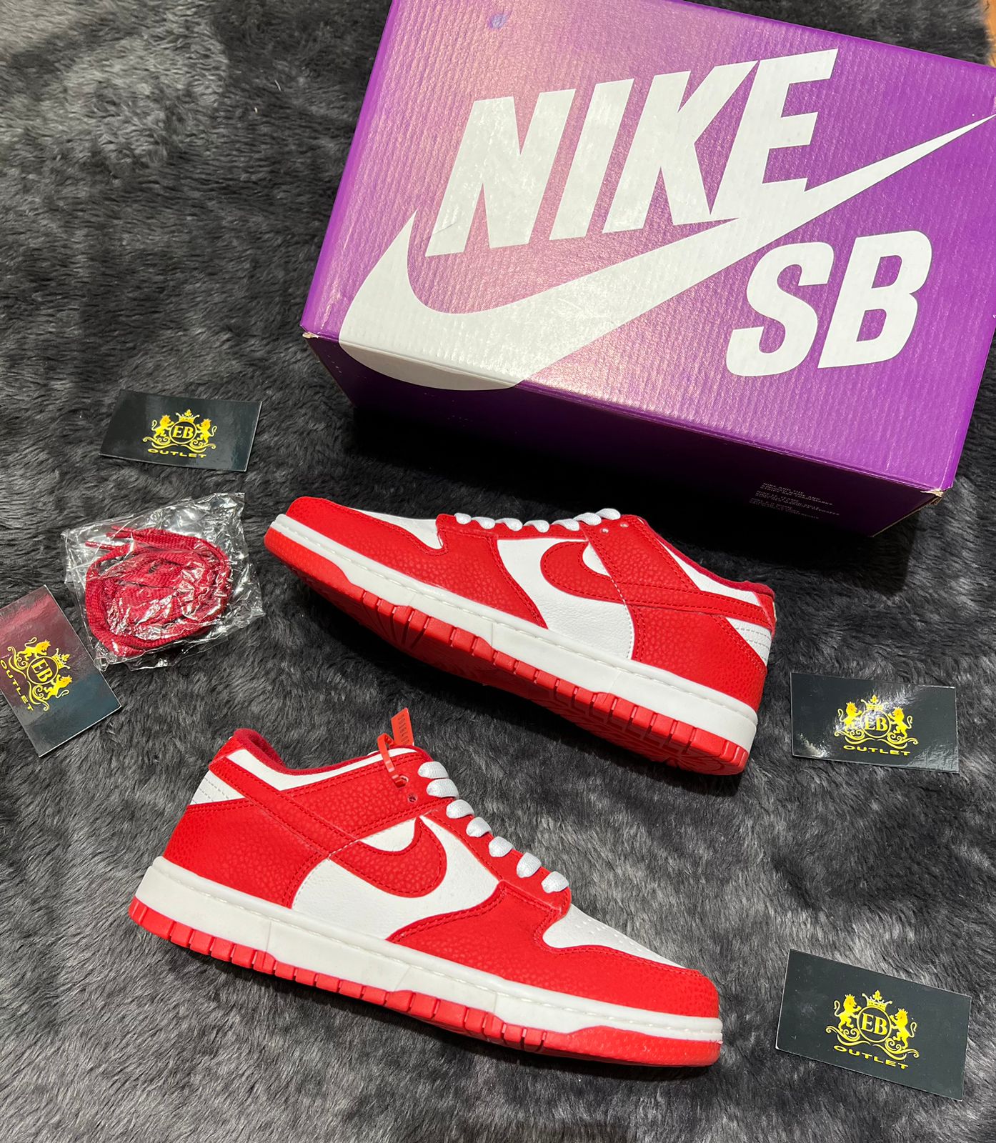 Dunk Low Vermelho lançamento + relógio de brinde