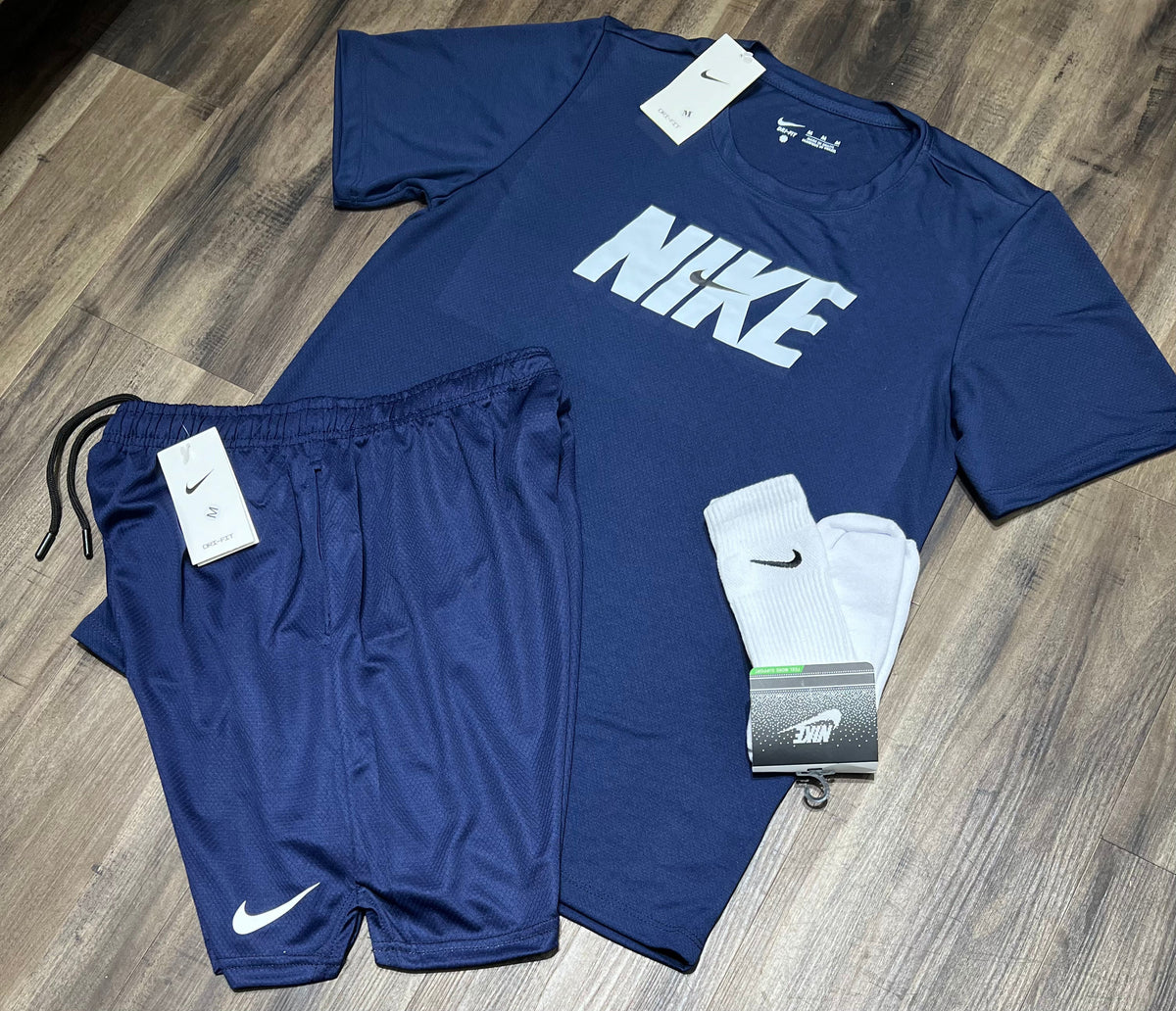 Conjunto Dri-fit: Camiseta + Shorts + Meia - Nike