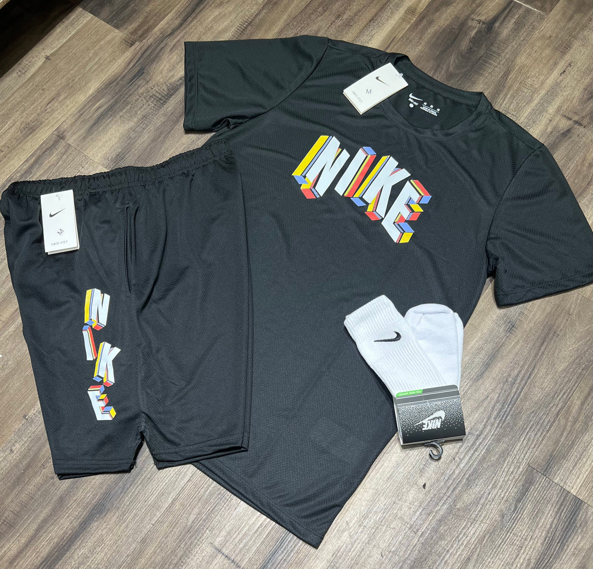 Conjunto Dri-fit: Camiseta + Shorts + Meia - Nike