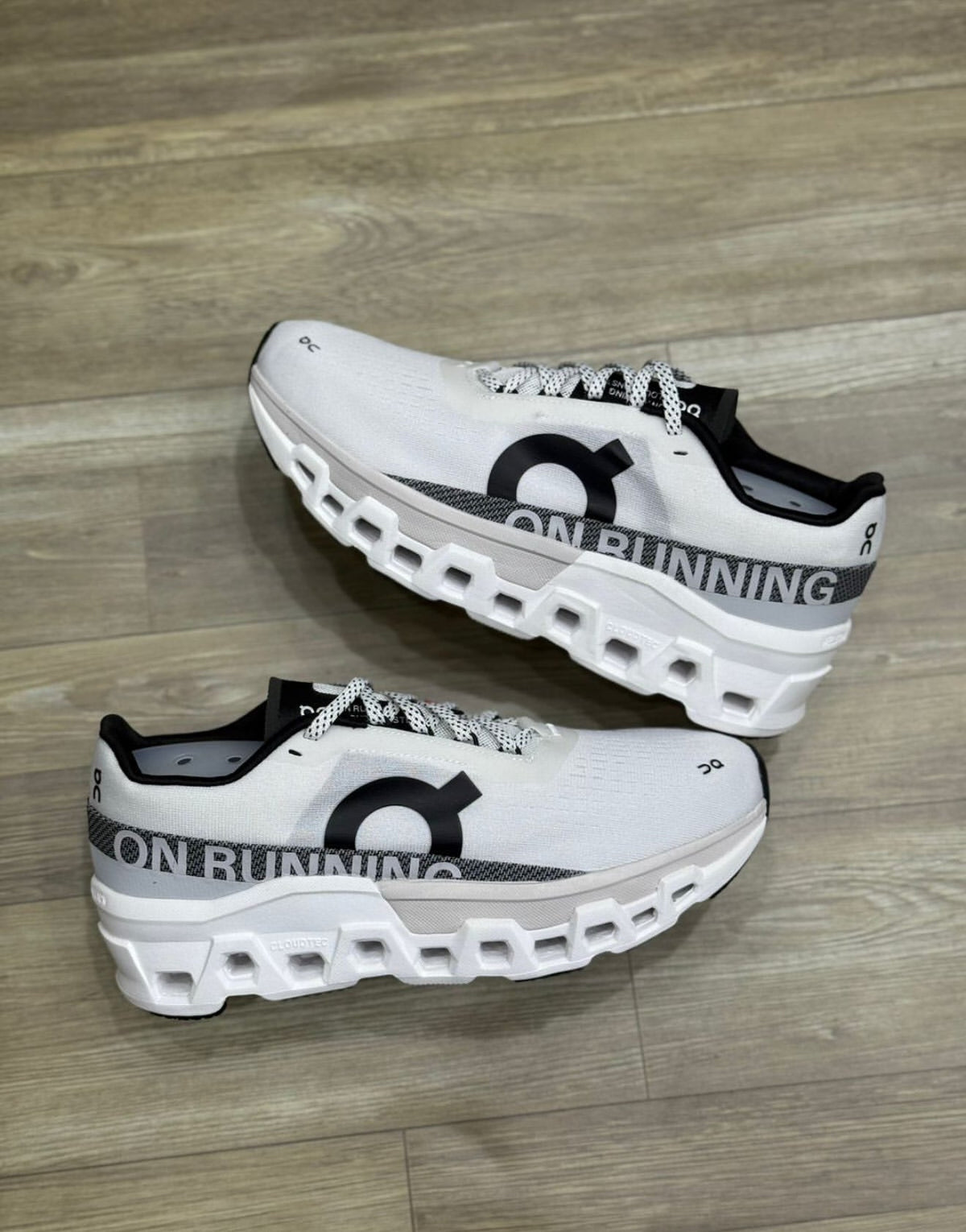 Tennis on running cloudmonster2 premium