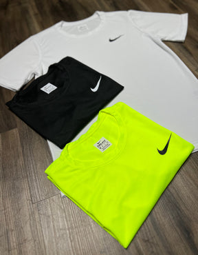 Kit com 3 camisetas nike dri-fit