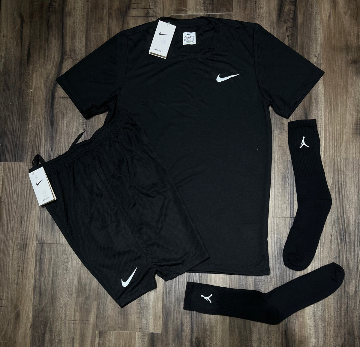 Conjunto Dri-fit: Camiseta + Shorts + Meia - Nike