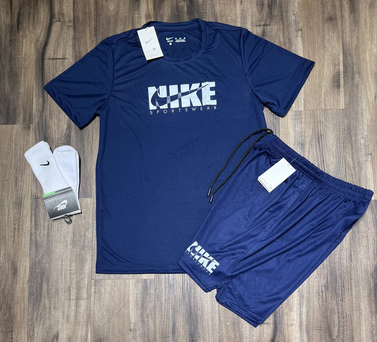 Conjunto Dri-fit: Camiseta + Shorts + Meia - Nike