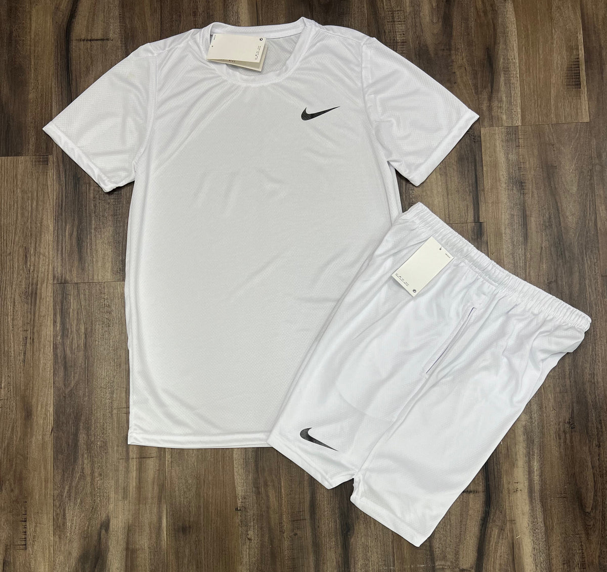 Conjunto Dri-Fit: Camiseta + Shorts - Nike