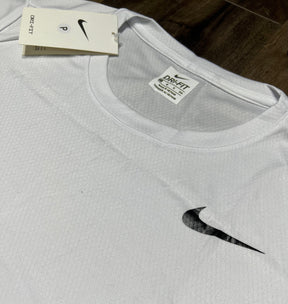 Conjunto Dri-fit: Camiseta + Shorts + Meia - Nike