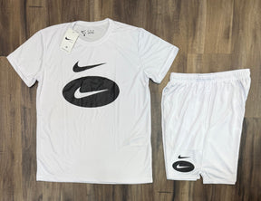 Conjunto Dri-Fit: Camiseta + Shorts - Nike