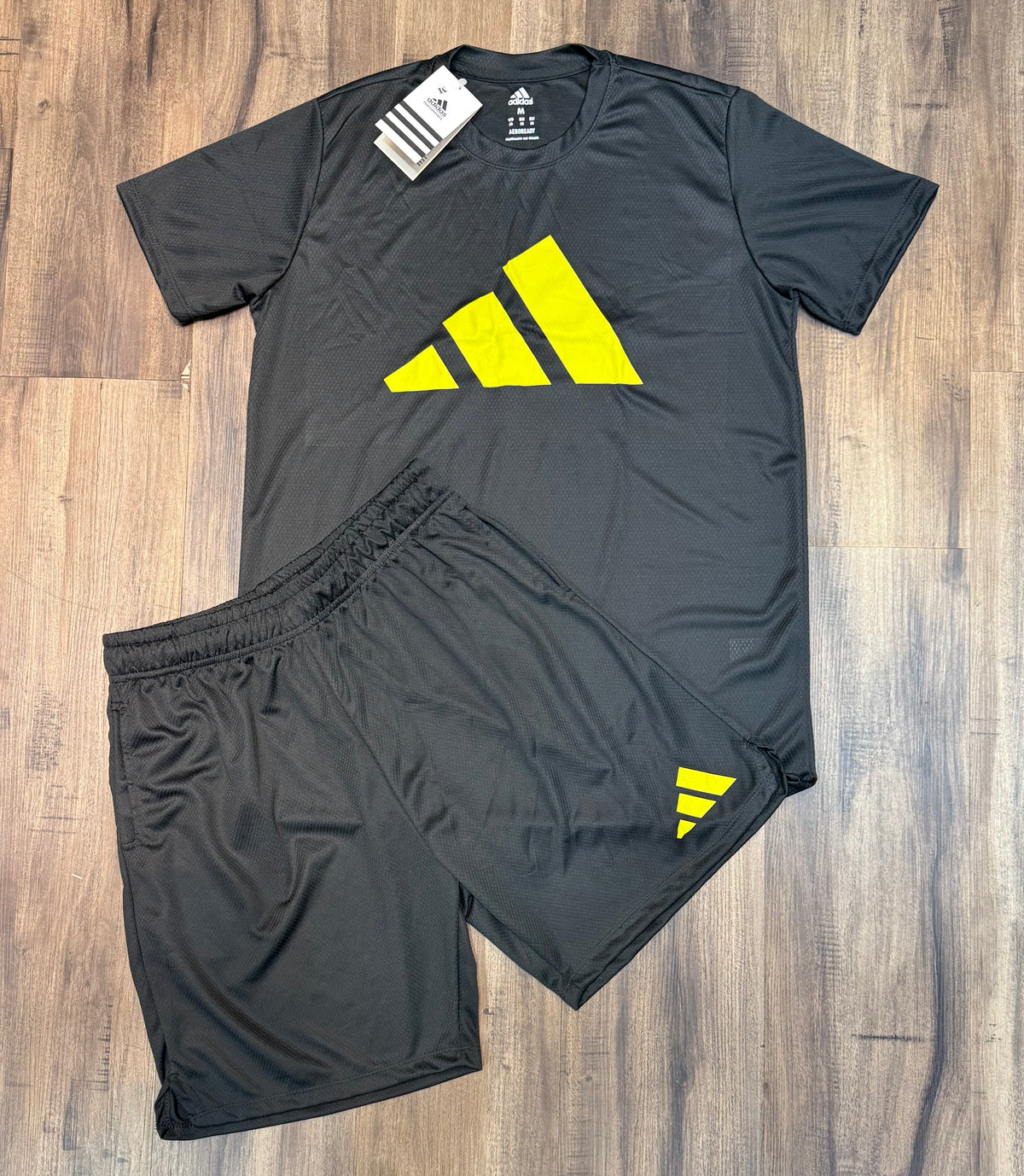 Conjunto Dri-Fit: Camiseta + Shorts - Adidas