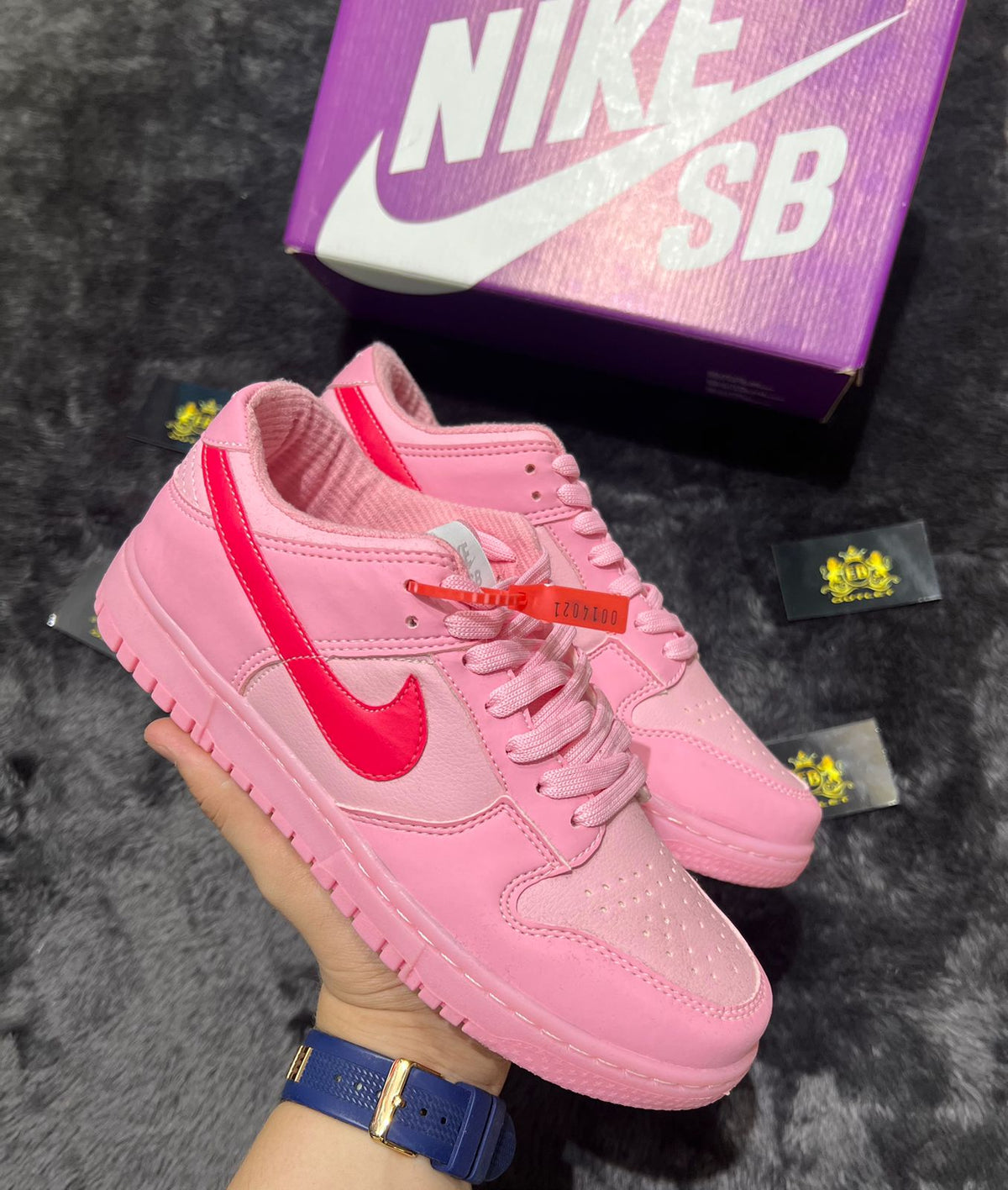 Dunk Low Rosa lançamento + Relógio de Brinde